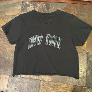 Forest green New York Brandy cropped tee